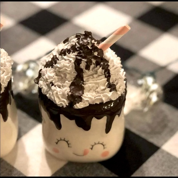 Faux Whipped Mug Topper with drizzling chocolate - Picture 4 of 4